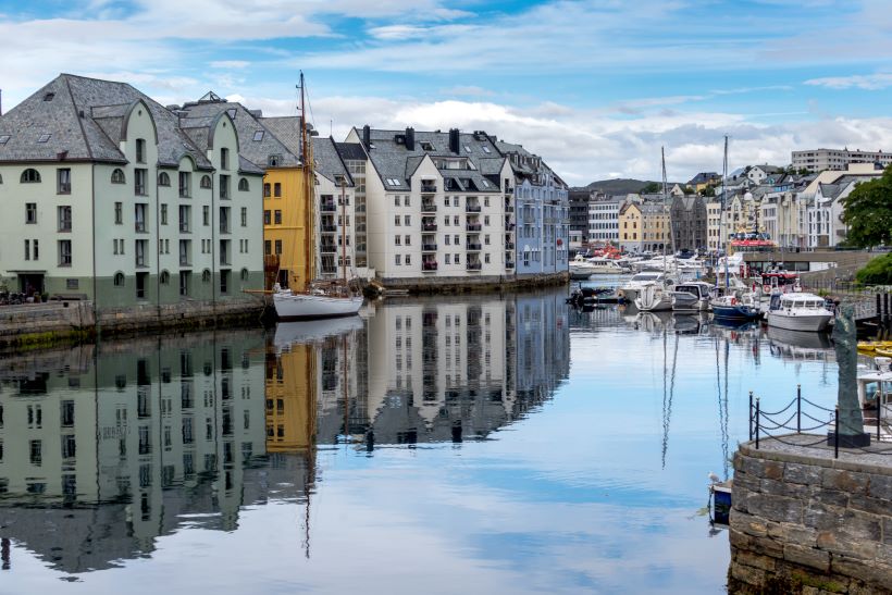 tilbyder av innvendig bilvask Ålesund