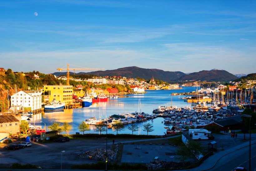 tilbyder av innvendig bilvask Kristiansund